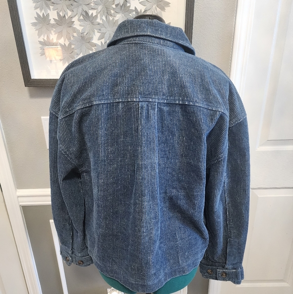 Jacket - Picture 8 of 10